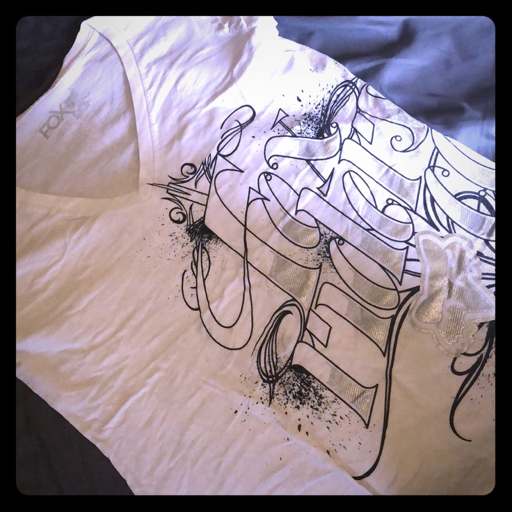 FOX white vneck tee.